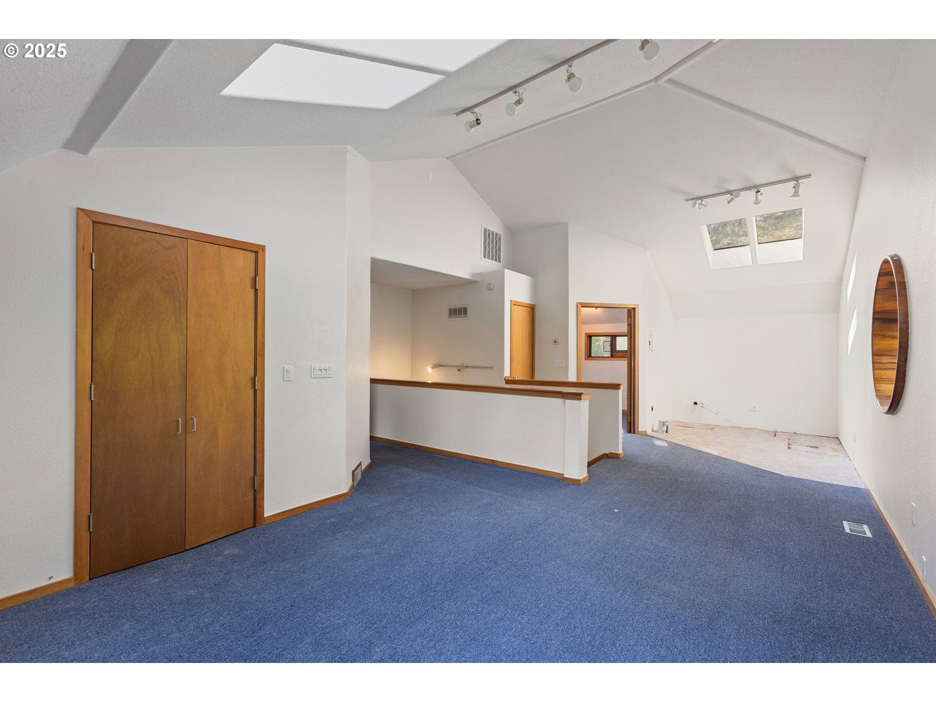 6131 Northwest Thompson Road Portland, OR 97210 - Photo 33 of 48