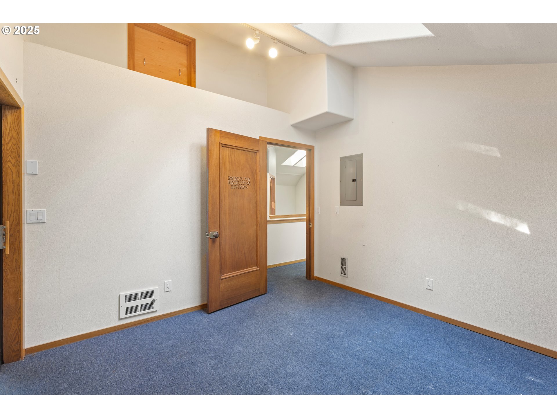 6131 Northwest Thompson Road Portland, OR 97210 - Photo 38 of 48 a view of an empty room