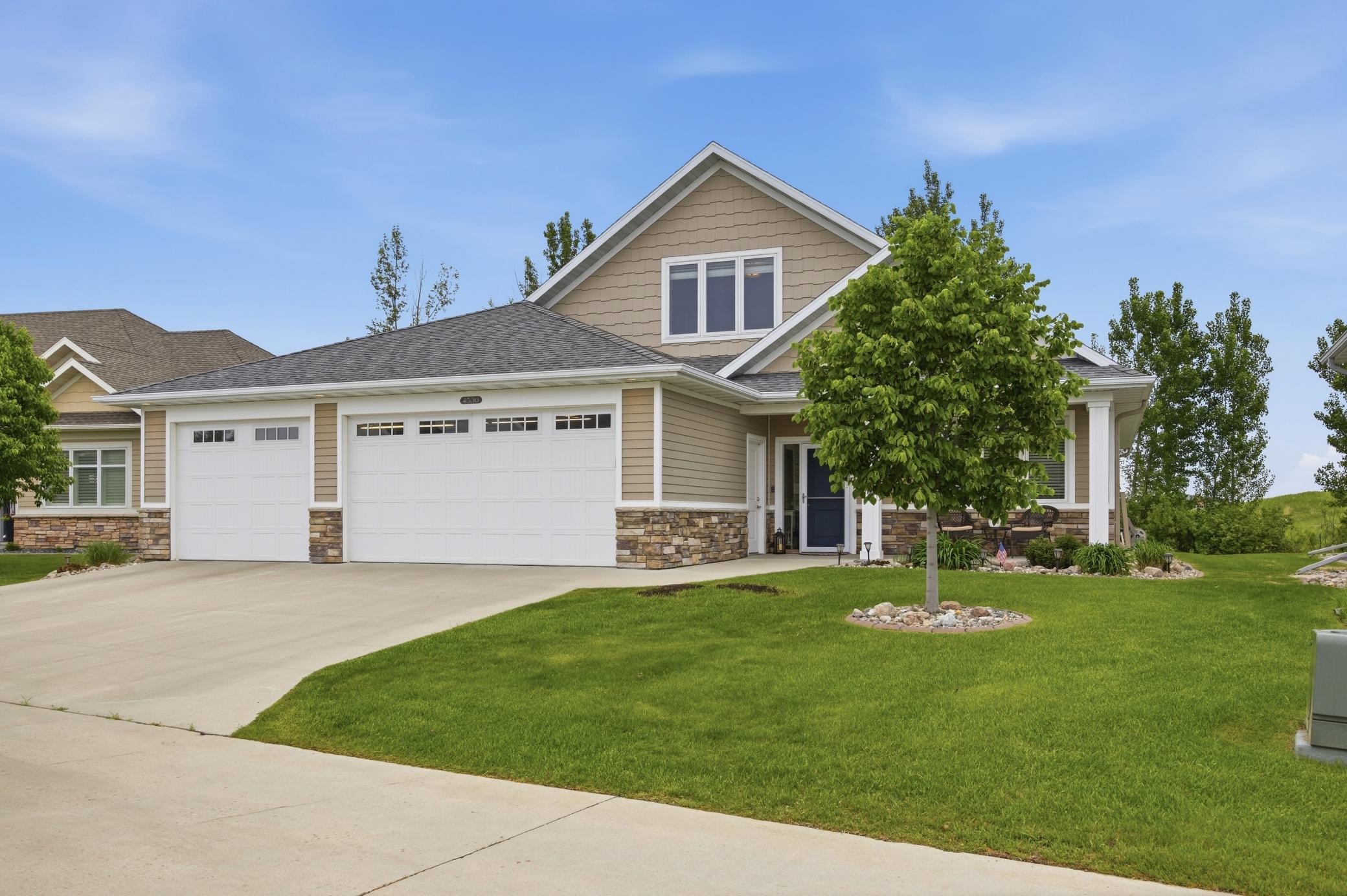 4530 65th Street South Fargo, ND 58104 - Photo 2 of 39