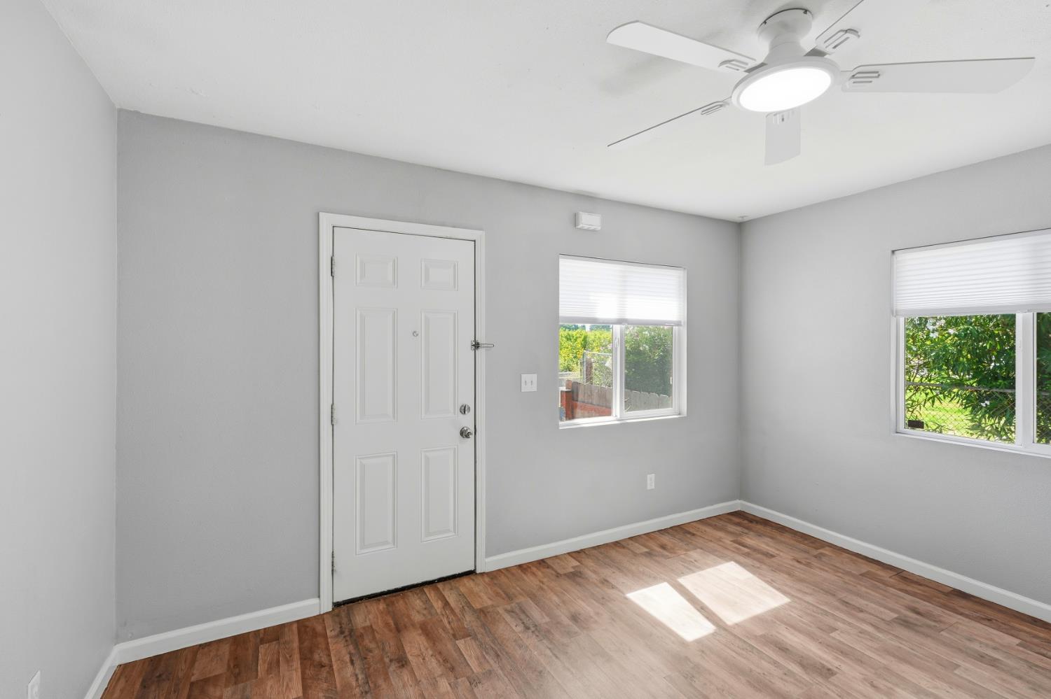 5631 Tully Road Modesto, CA 95356 - Photo 7 of 40