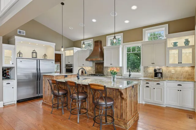 $2,700,000 | 3130 Highland Boulevard, Mound, MN 55364