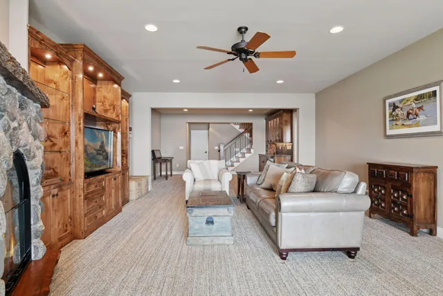 $2,700,000 | 3130 Highland Boulevard, Mound, MN 55364