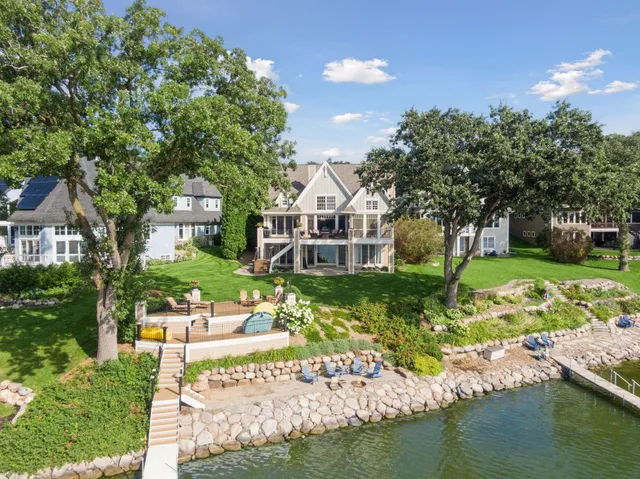 $2,700,000 | 3130 Highland Boulevard, Mound, MN 55364