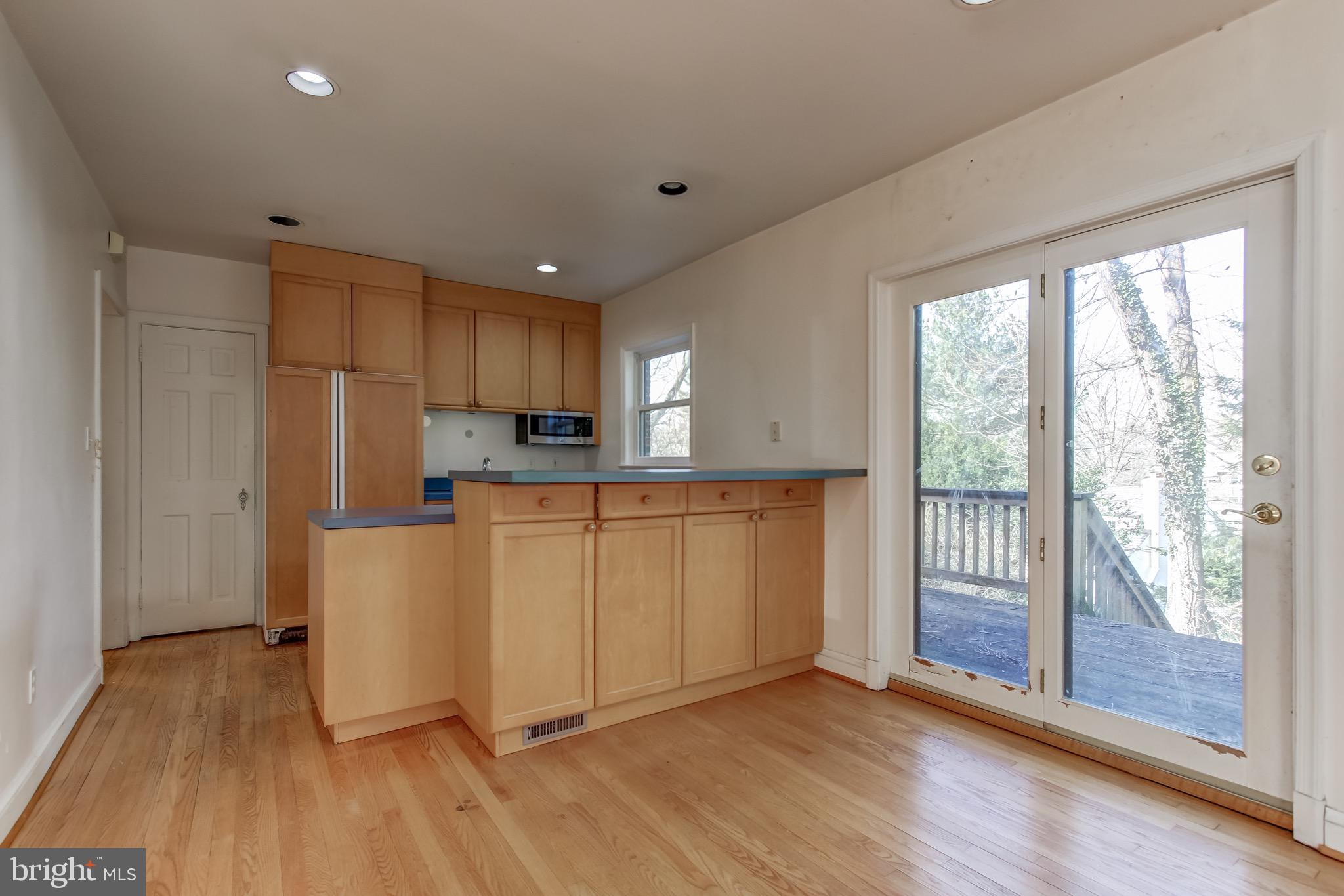 9502 Thornhill Road Silver Spring, MD 20901 - Photo 14 of 42 Dining Room
