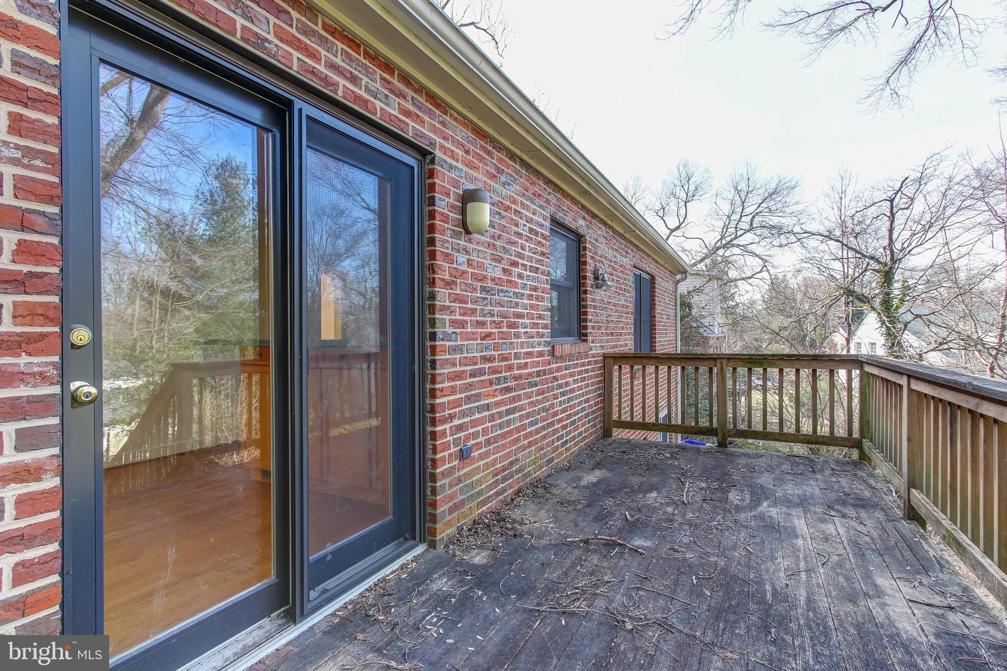 9502 Thornhill Road Silver Spring, MD 20901 - Photo 21 of 42 Exterior Rear Deck
