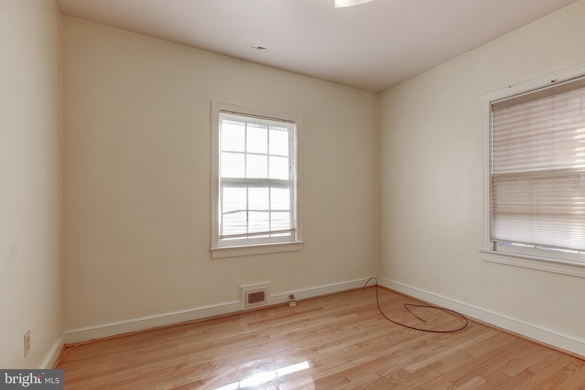 9502 Thornhill Road Silver Spring, MD 20901 - Photo 26 of 42 Bedroom