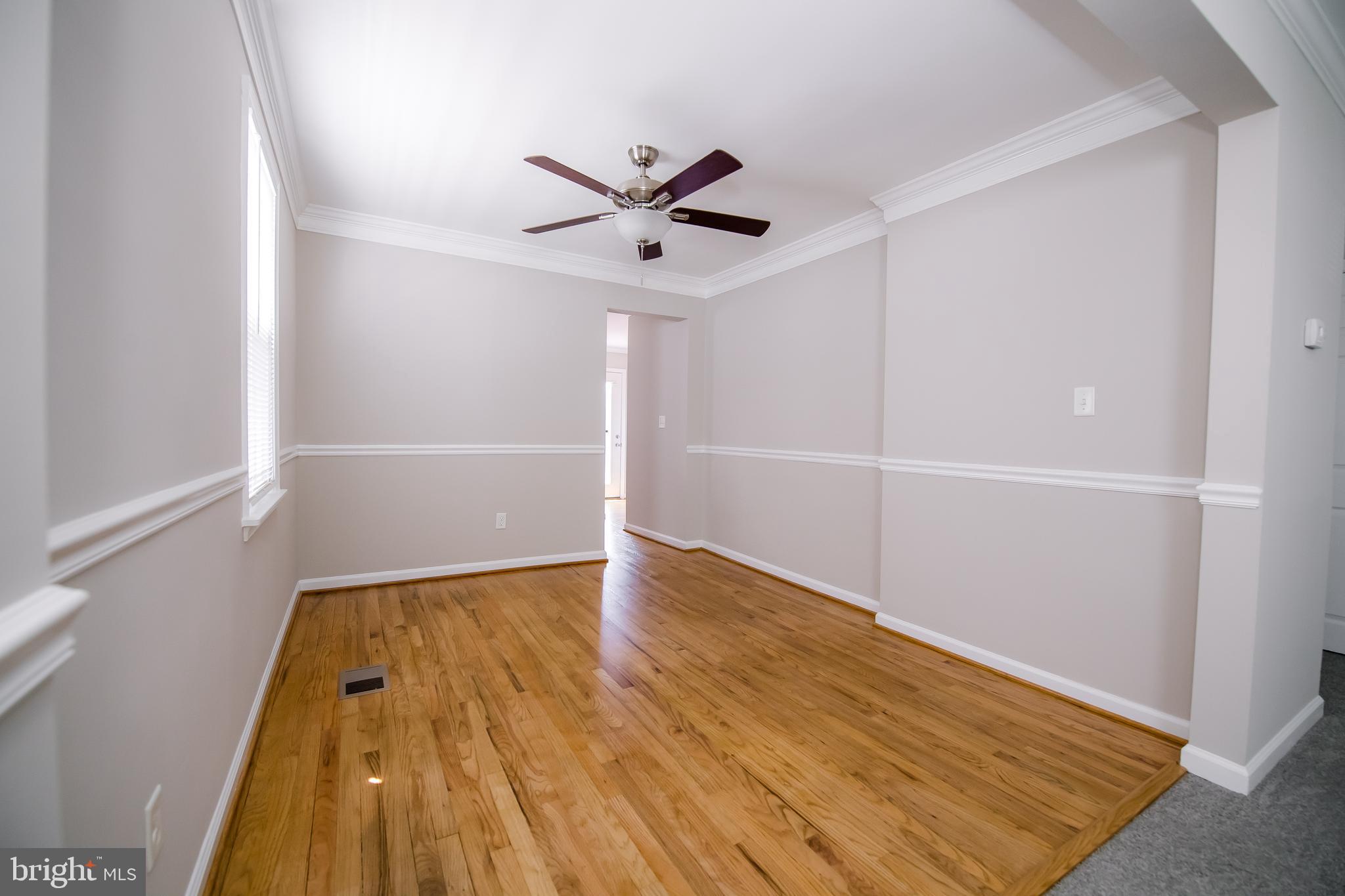 24 Crafton Road Essex, MD 21221 - Photo 9 of 28 Dining room