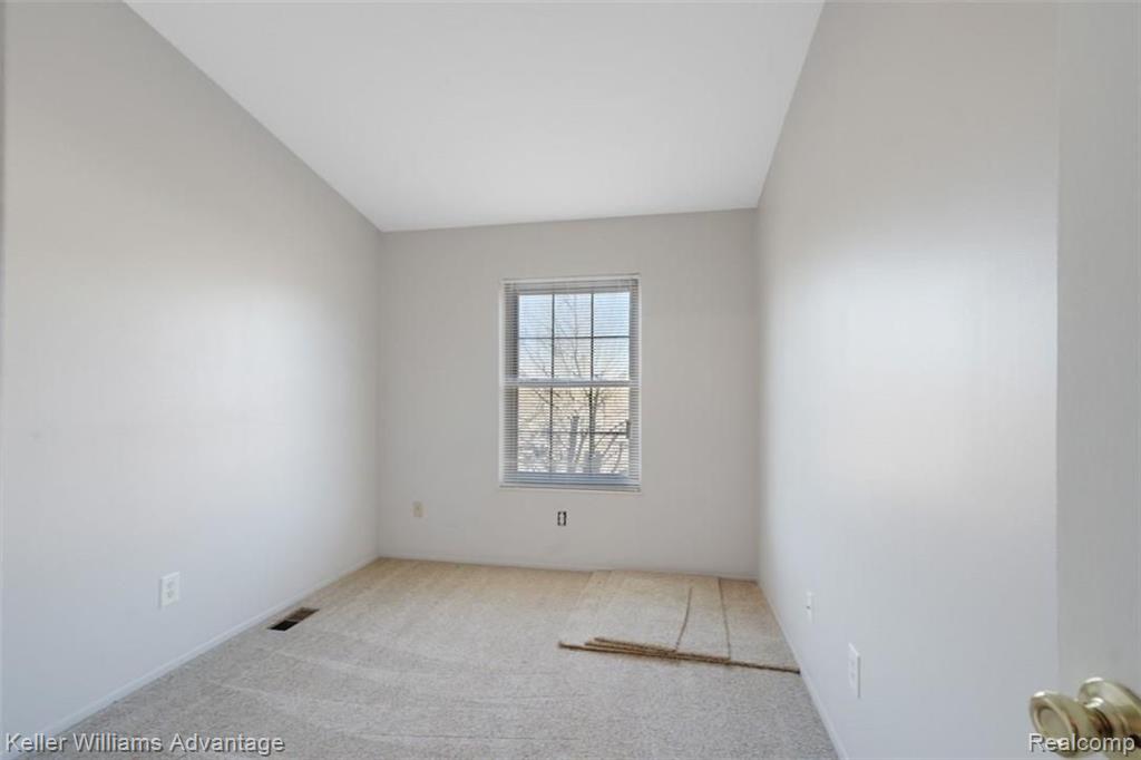 22313 Peach Tree Novi, MI 48375 - Photo 16 of 29