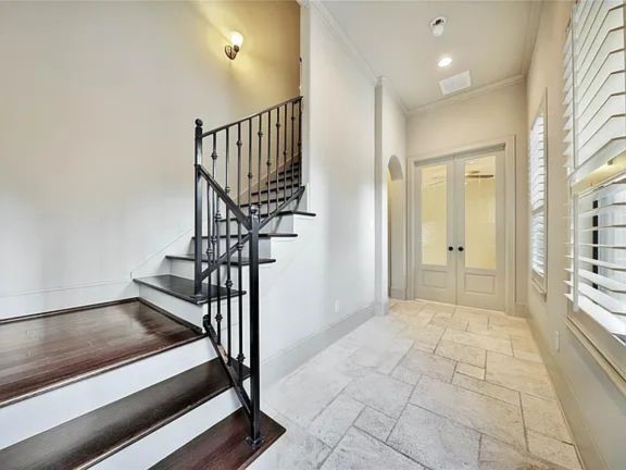 910 Snover Street, Unit A Houston, TX 77007 - Photo 19 of 26 a view of entryway