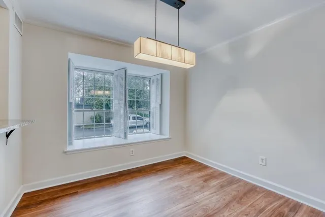 $249,900 | 134 Woodmere Square Northwest, Unit 134, Atlanta, GA 30327