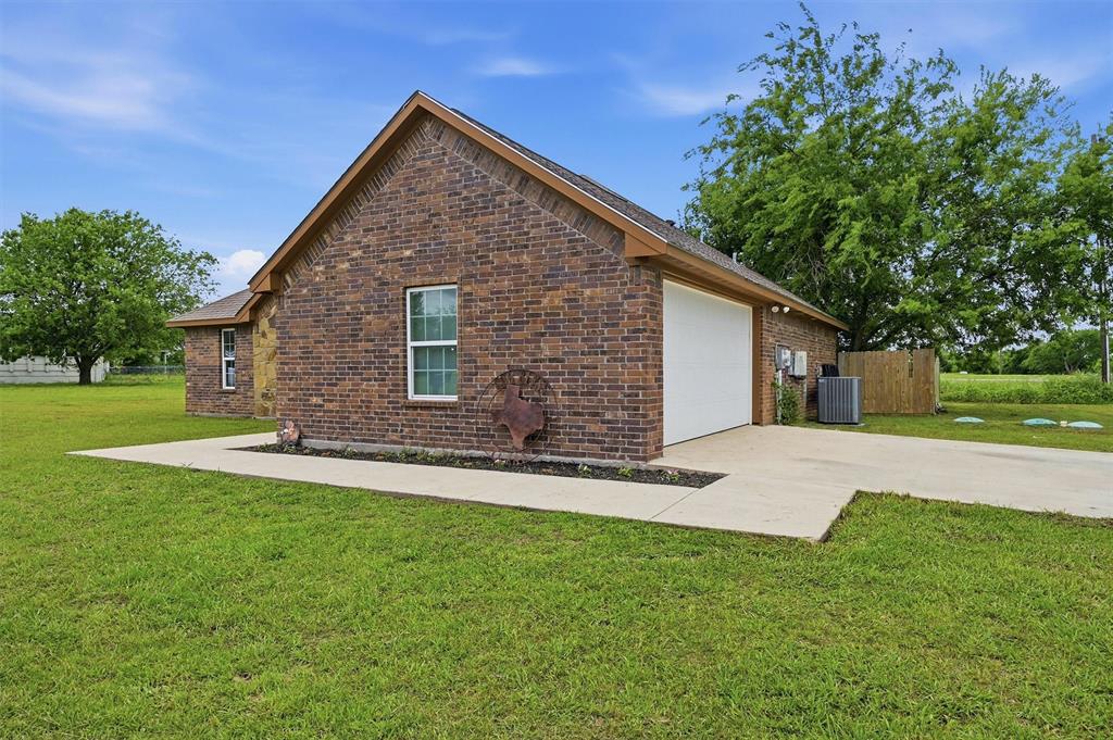 508 Simpson Drive Sherman, TX 75092 - Photo 23 of 28