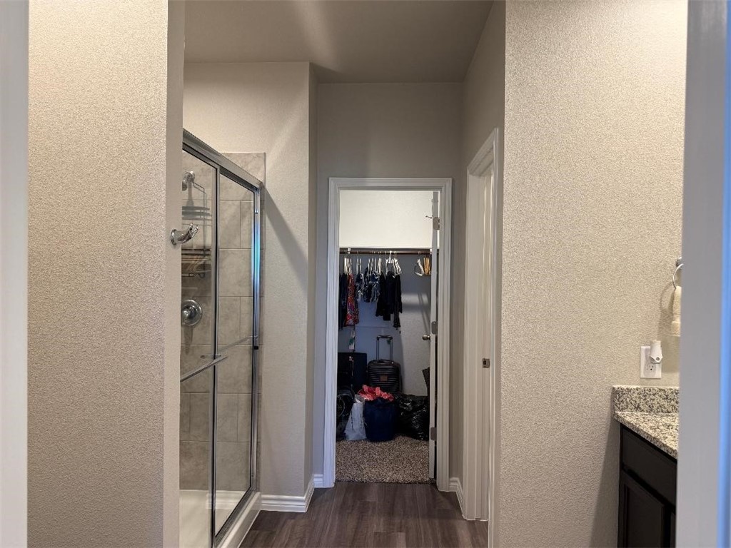 2662 Excelsior Boulevard Corpus Christi, TX 78415 - Photo 17 of 40 a view of a livingroom from a hallway