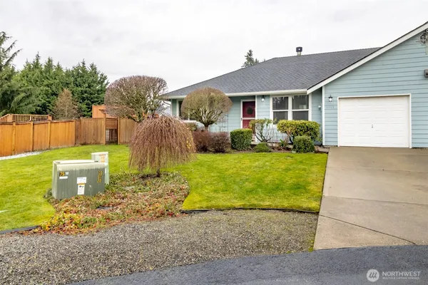 $399,000 | 3303 18th St Place Southwest, Puyallup, WA 98373