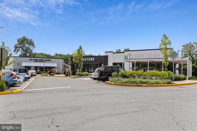 a view of a basketball court