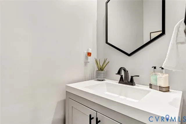 a close view of sink and tap