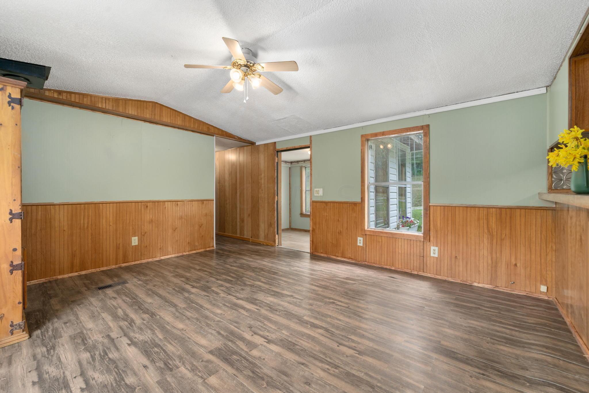 14268 Old McArthur Road Logan, OH 43138 - Photo 6 of 62 7-web-or-mls-DSC08606