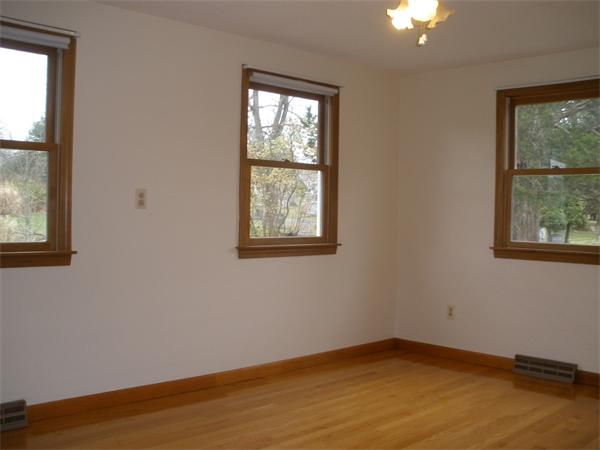 140 Middle Street Amherst, MA 01002 - Photo 18 of 20 Gallery Image 18