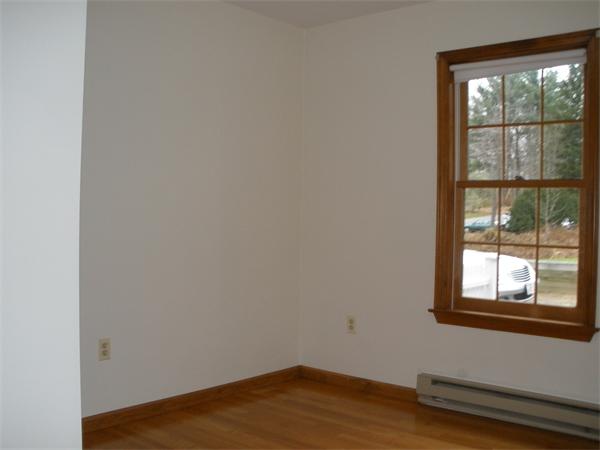 140 Middle Street Amherst, MA 01002 - Photo 4 of 20 Gallery Image 4