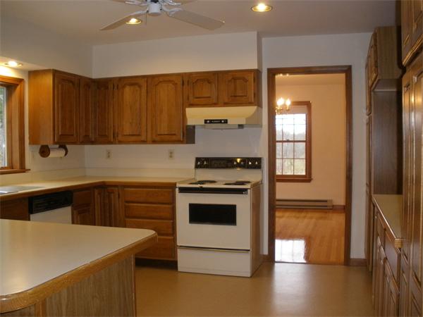 140 Middle Street Amherst, MA 01002 - Photo 10 of 20 Gallery Image 10