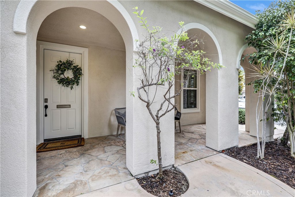 2 St Giles Court Ladera Ranch, CA 92694 - Photo 5 of 36 Private entryway.