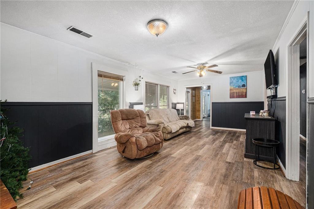 5831 Mize Road Toccoa, GA 30577 - Photo 9 of 28 a living room with furniture