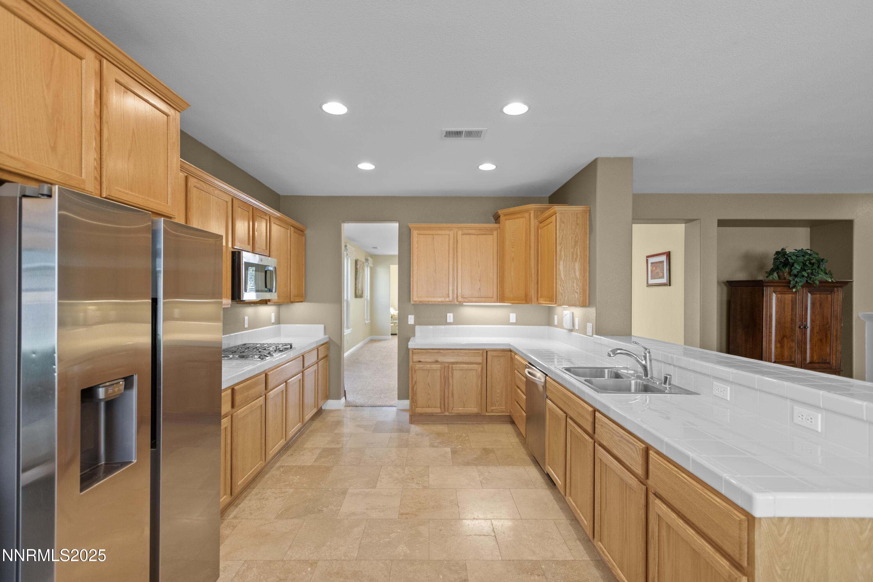 650 Caspian Court Reno, NV 89521 - Photo 13 of 40 16-IMG_3787
