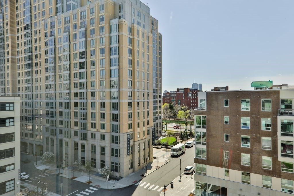 2 Earhart Street, Unit 720 Cambridge, MA 02141 - Photo 18 of 40 a view of a bathroom with a shower