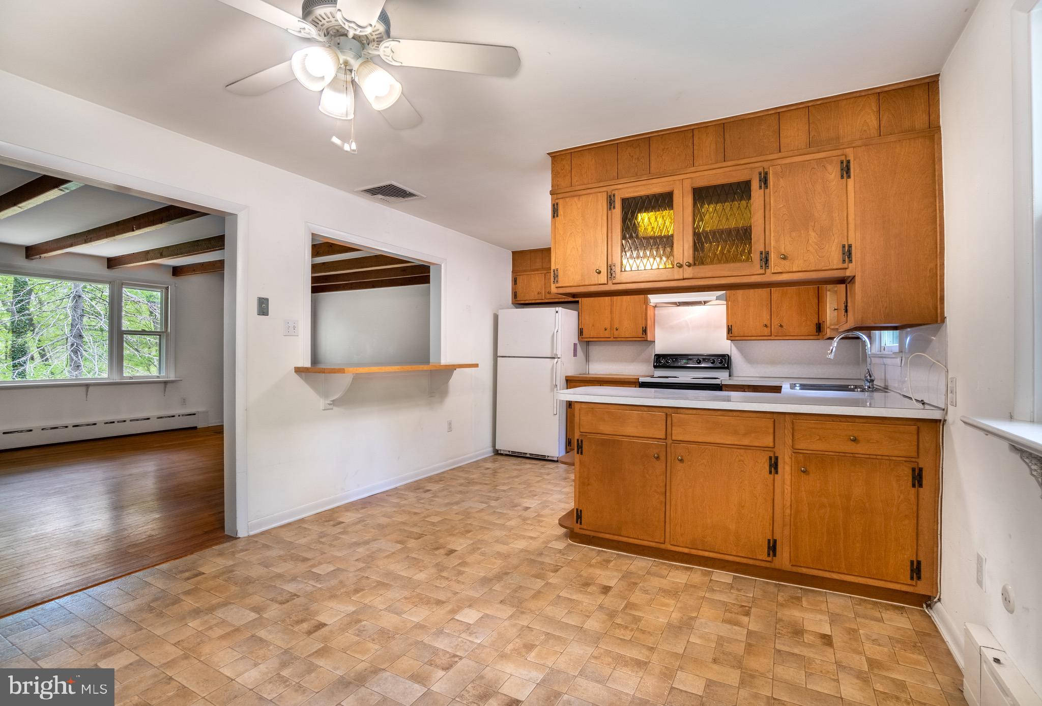 2976 Flowing Springs Road Spring City, PA 19475 - Photo 5 of 20