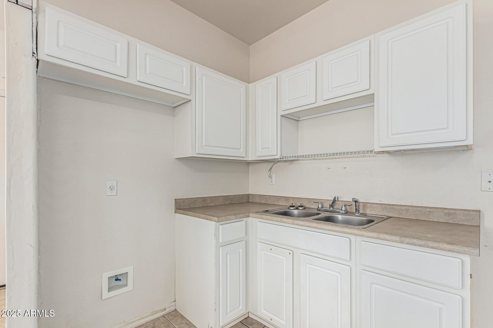 15639 West Peak View Road Surprise, AZ 85387 - Photo 75 of 131 Guest House kitchenette