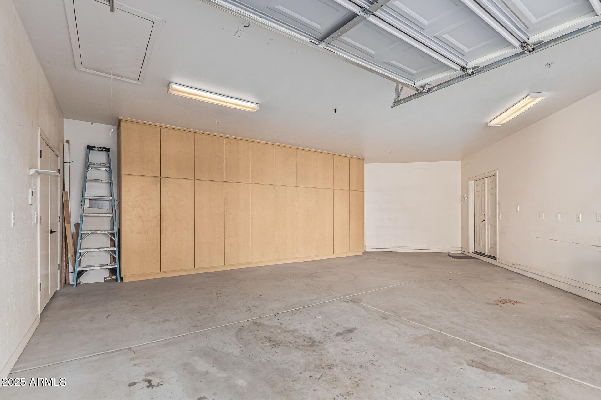 15639 West Peak View Road Surprise, AZ 85387 - Photo 87 of 131 Guest House Garage Bay View