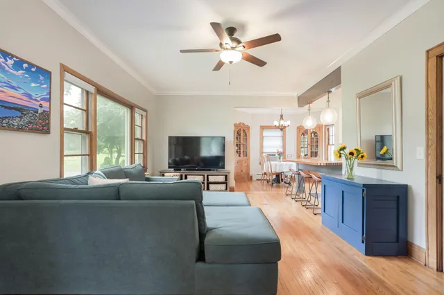 $3,480 | 628 Morgan Avenue South, Minneapolis, MN 55405