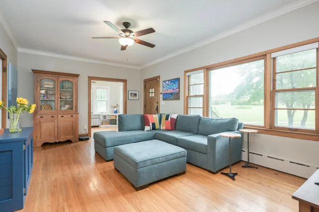 $3,480 | 628 Morgan Avenue South, Minneapolis, MN 55405