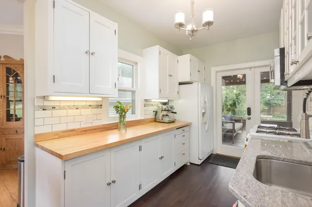 $3,480 | 628 Morgan Avenue South, Minneapolis, MN 55405