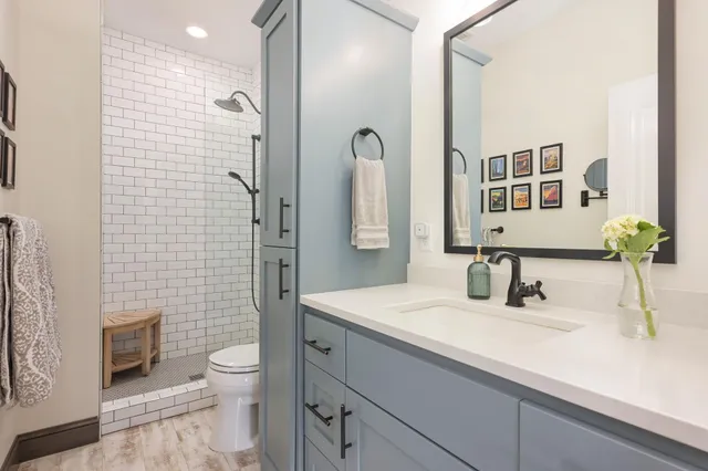 $3,480 | 628 Morgan Avenue South, Minneapolis, MN 55405