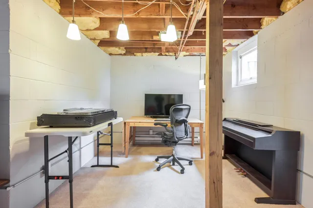 $3,480 | 628 Morgan Avenue South, Minneapolis, MN 55405