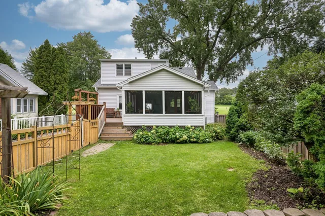 $3,480 | 628 Morgan Avenue South, Minneapolis, MN 55405