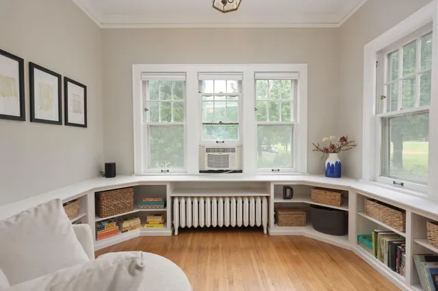 $3,480 | 628 Morgan Avenue South, Minneapolis, MN 55405