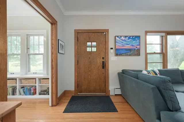 $3,480 | 628 Morgan Avenue South, Minneapolis, MN 55405