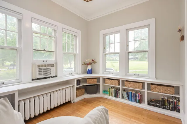 $3,480 | 628 Morgan Avenue South, Minneapolis, MN 55405