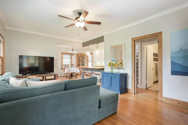 $3,480 | 628 Morgan Avenue South, Minneapolis, MN 55405