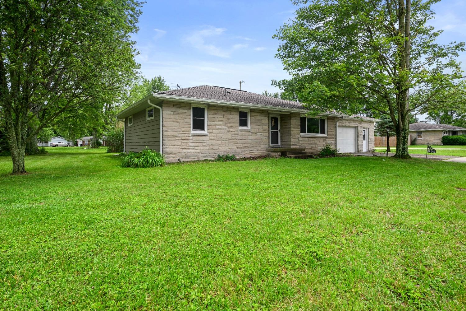 552 South Tanglewood Road Versailles, IN 47042 - Photo 3 of 20 Gallery Image 3