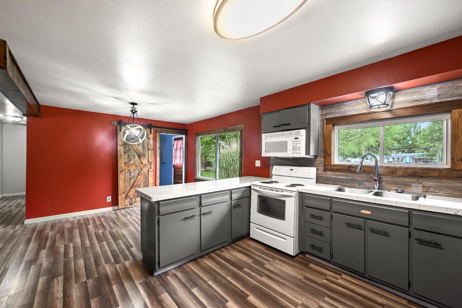 552 South Tanglewood Road Versailles, IN 47042 - Photo 8 of 20 Gallery Image 8
