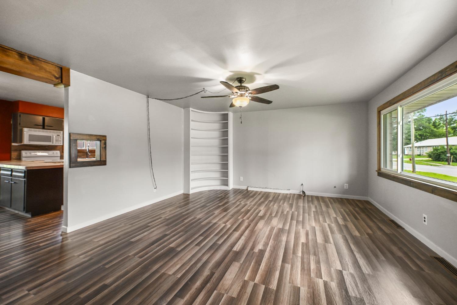 552 South Tanglewood Road Versailles, IN 47042 - Photo 9 of 20 Gallery Image 9