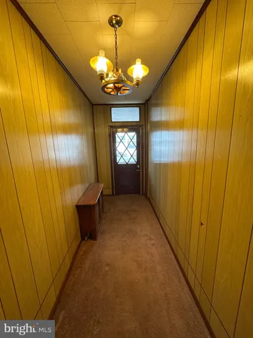 a view of entryway with interior