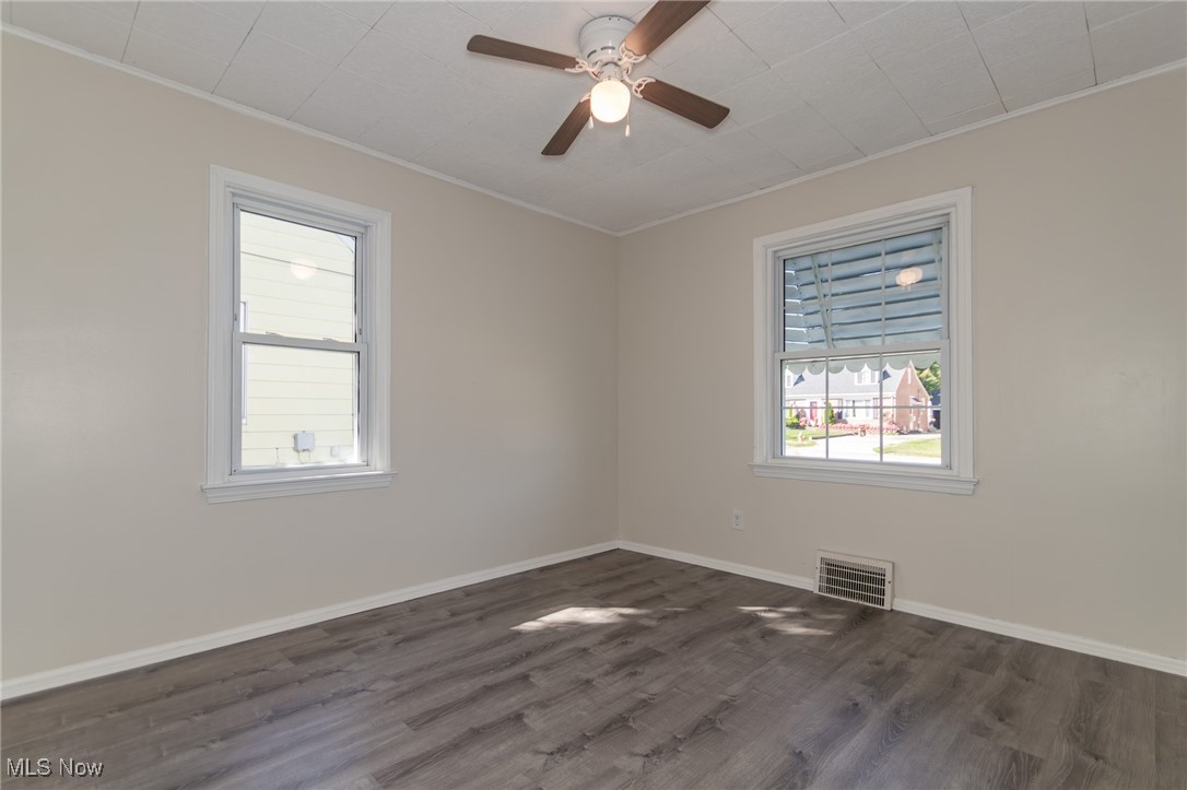 1379 Lander Road Cleveland, OH 44124 - Photo 13 of 40 Bedroom 1