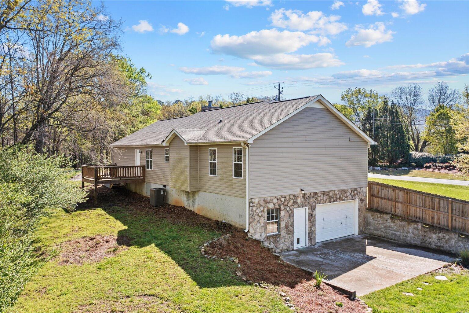 633 Hyden Tyler Road Chatsworth, GA 30705 - Photo 10 of 40 32-32