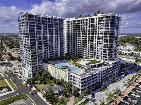 $1,549,000 | 220 Lake Shore Drive, Unit 605, Lake Park, FL 33403