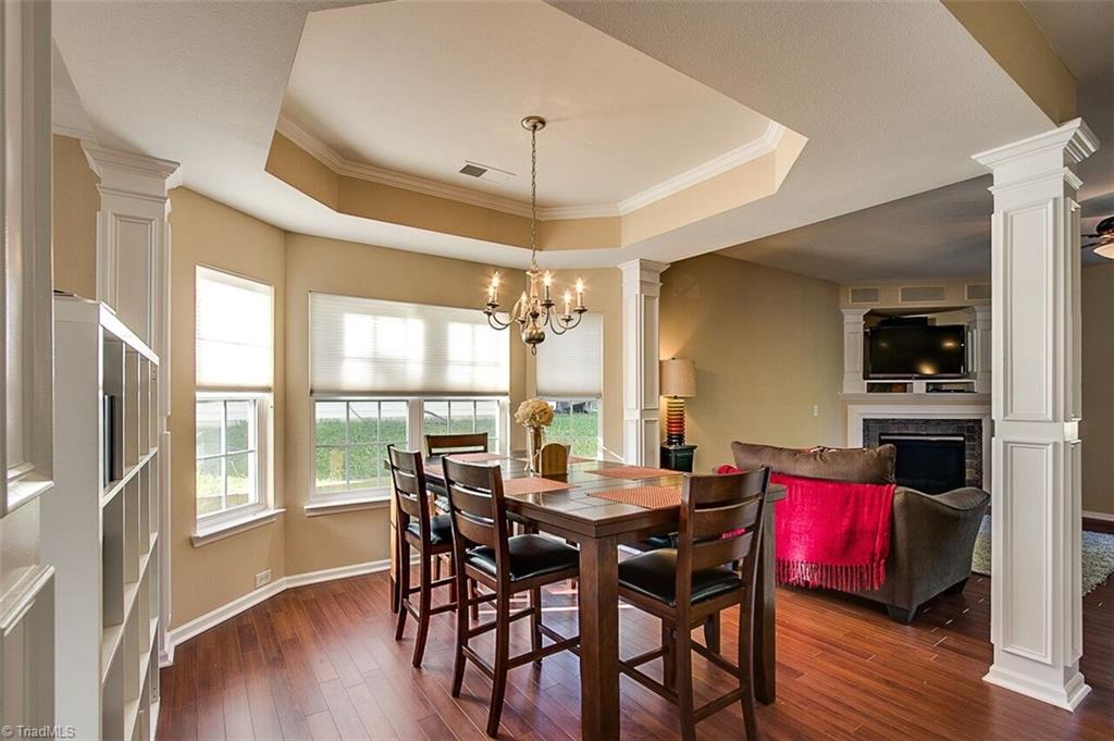 2169 Rindle Drive High Point, NC 27262 - Photo 5 of 30 Spacious and open dining with beautiful bay windows.