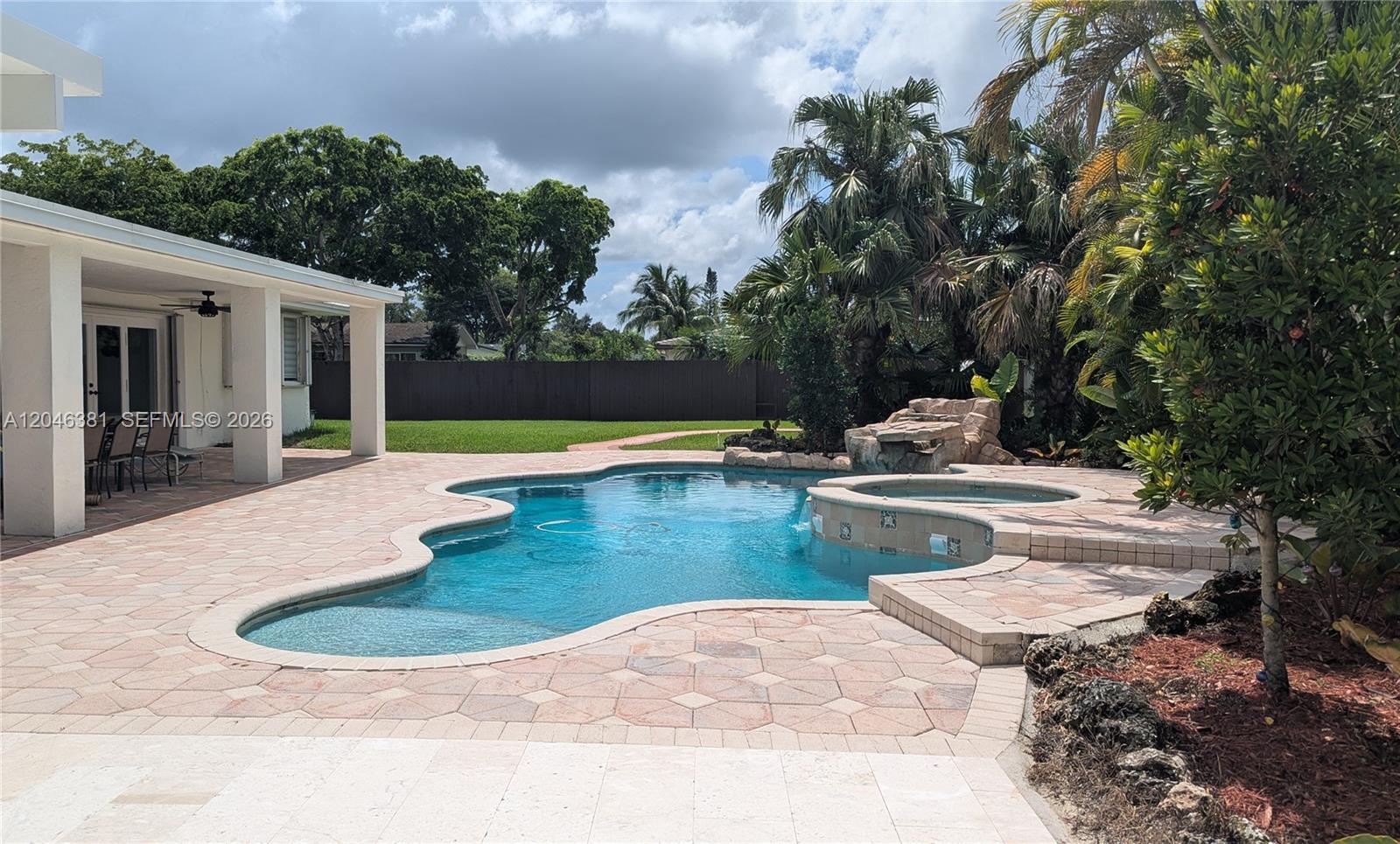 10442 Southwest 114th Street Miami, FL 33176 - Photo 10 of 48 Back yard looking east