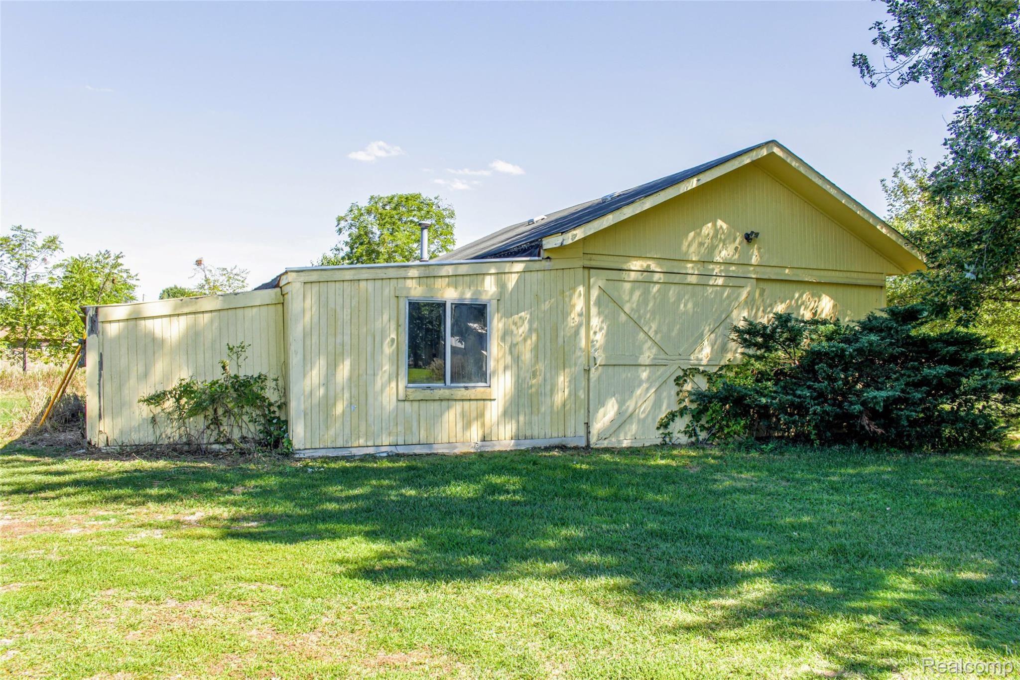 58504 Travis Road New Hudson, MI 48165 - Photo 40 of 53 Polebarn